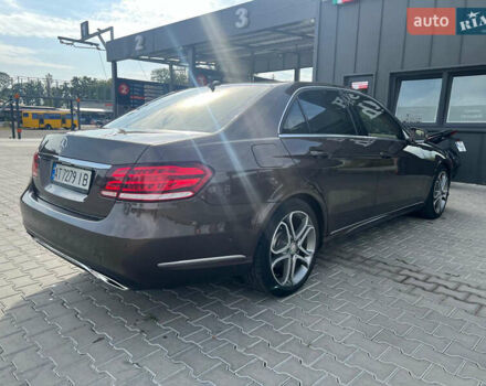 Коричневий Мерседес Е-Клас, об'ємом двигуна 2.2 л та пробігом 208 тис. км за 9599 $, фото 7 на Automoto.ua