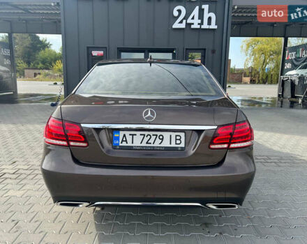 Коричневий Мерседес Е-Клас, об'ємом двигуна 2.2 л та пробігом 208 тис. км за 9599 $, фото 5 на Automoto.ua