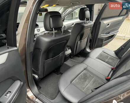 Коричневий Мерседес Е-Клас, об'ємом двигуна 2.2 л та пробігом 175 тис. км за 16999 $, фото 10 на Automoto.ua