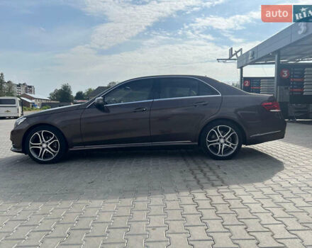 Коричневий Мерседес Е-Клас, об'ємом двигуна 2.2 л та пробігом 208 тис. км за 9599 $, фото 2 на Automoto.ua