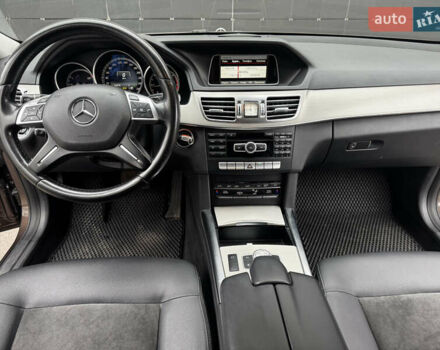 Коричневий Мерседес Е-Клас, об'ємом двигуна 2.2 л та пробігом 175 тис. км за 16999 $, фото 18 на Automoto.ua