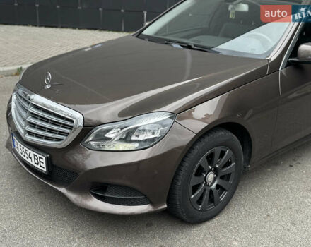 Коричневий Мерседес Е-Клас, об'ємом двигуна 2.2 л та пробігом 175 тис. км за 16999 $, фото 2 на Automoto.ua