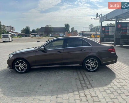 Коричневий Мерседес Е-Клас, об'ємом двигуна 2.2 л та пробігом 208 тис. км за 9599 $, фото 3 на Automoto.ua