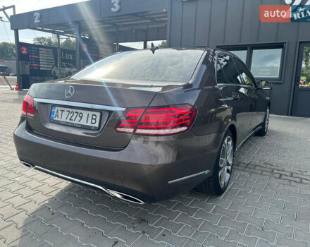 Коричневий Мерседес Е-Клас, об'ємом двигуна 2.2 л та пробігом 208 тис. км за 9599 $, фото 6 на Automoto.ua
