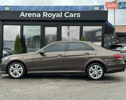 Коричневий Мерседес Е-Клас, об'ємом двигуна 2.14 л та пробігом 197 тис. км за 21500 $, фото 4 на Automoto.ua