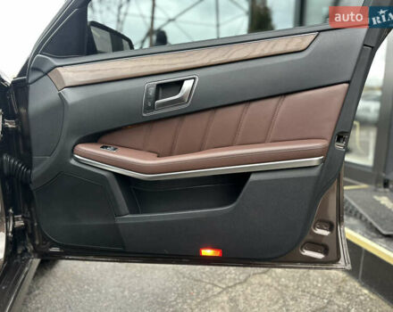 Коричневий Мерседес Е-Клас, об'ємом двигуна 2.14 л та пробігом 197 тис. км за 21500 $, фото 26 на Automoto.ua