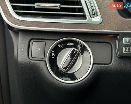 Коричневий Мерседес Е-Клас, об'ємом двигуна 2.14 л та пробігом 197 тис. км за 21500 $, фото 35 на Automoto.ua