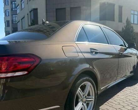 Мерседес Е-Класс 2015 в Киеве на Automoto.ua Коричневый Мерседес Е-Класс, объемом двигателя 2.14 л и пробегом 193 тыс. км за 21000 $, фото 3 на Automoto.ua