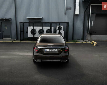 Коричневый Мерседес Е-Класс, объемом двигателя 1.95 л и пробегом 298 тыс. км за 29000 $, фото 16 на Automoto.ua