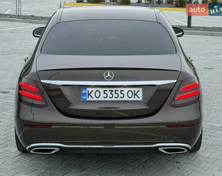 Коричневый Мерседес Е-Класс, объемом двигателя 1.95 л и пробегом 310 тыс. км за 24000 $, фото 6 на Automoto.ua