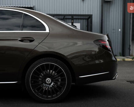 Коричневый Мерседес Е-Класс, объемом двигателя 1.95 л и пробегом 298 тыс. км за 29000 $, фото 20 на Automoto.ua