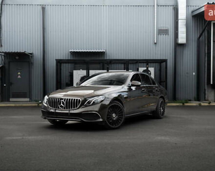 Коричневый Мерседес Е-Класс, объемом двигателя 1.95 л и пробегом 298 тыс. км за 29000 $, фото 28 на Automoto.ua