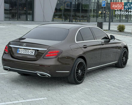 Коричневый Мерседес Е-Класс, объемом двигателя 1.95 л и пробегом 310 тыс. км за 24000 $, фото 5 на Automoto.ua