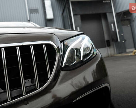 Коричневый Мерседес Е-Класс, объемом двигателя 1.95 л и пробегом 298 тыс. км за 29000 $, фото 24 на Automoto.ua