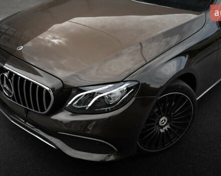 Коричневый Мерседес Е-Класс, объемом двигателя 1.95 л и пробегом 298 тыс. км за 29000 $, фото 23 на Automoto.ua