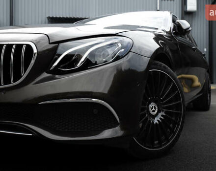 Коричневый Мерседес Е-Класс, объемом двигателя 1.95 л и пробегом 298 тыс. км за 29000 $, фото 27 на Automoto.ua