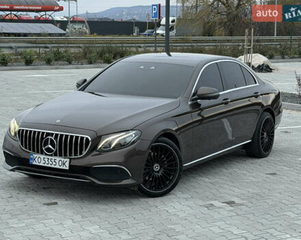 Коричневый Мерседес Е-Класс, объемом двигателя 1.95 л и пробегом 310 тыс. км за 24000 $, фото 1 на Automoto.ua