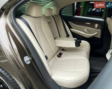 Коричневий Мерседес Е-Клас, об'ємом двигуна 1.95 л та пробігом 160 тис. км за 29990 $, фото 12 на Automoto.ua