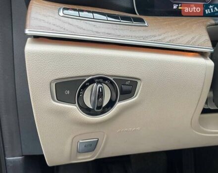 Коричневий Мерседес Е-Клас, об'ємом двигуна 1.95 л та пробігом 160 тис. км за 29990 $, фото 14 на Automoto.ua