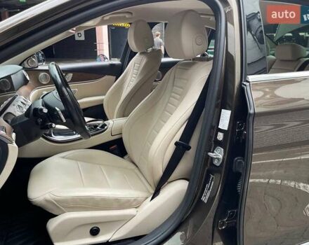 Коричневий Мерседес Е-Клас, об'ємом двигуна 1.95 л та пробігом 160 тис. км за 29990 $, фото 10 на Automoto.ua