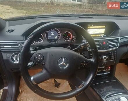 Коричневый Мерседес Е-Класс, объемом двигателя 2.99 л и пробегом 333 тыс. км за 12900 $, фото 7 на Automoto.ua