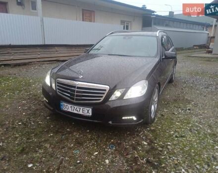 Коричневый Мерседес Е-Класс, объемом двигателя 2.99 л и пробегом 333 тыс. км за 12900 $, фото 15 на Automoto.ua