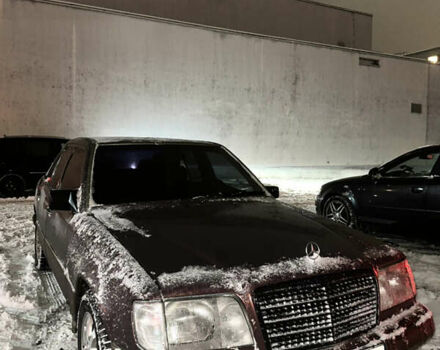 Коричневый Мерседес Е-Класс, объемом двигателя 2 л и пробегом 3 тыс. км за 3000 $, фото 1 на Automoto.ua