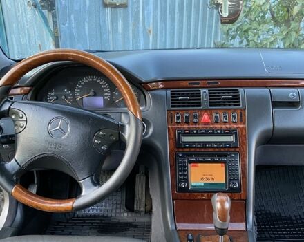 Мерседес Е-Класс 2001 в Краматорске на Automoto.ua Коричневый Мерседес Е-Класс, объемом двигателя 3.2 л и пробегом 400 тыс. км за 2300 $, фото 1 на Automoto.ua