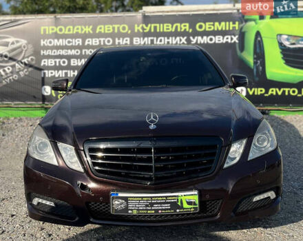 Коричневий Мерседес Е-Клас, об'ємом двигуна 3 л та пробігом 335 тис. км за 12800 $, фото 1 на Automoto.ua