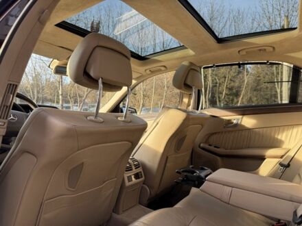 Мерседес Е-Класс 2010 в Львове на Automoto.ua Коричневый Мерседес Е-Класс, объемом двигателя 3.5 л и пробегом 130 тыс. км за 17500 $, фото 1 на Automoto.ua