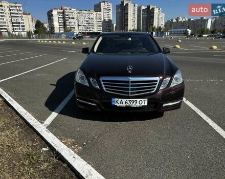 Коричневий Мерседес Е-Клас, об'ємом двигуна 3.5 л та пробігом 150 тис. км за 15000 $, фото 1 на Automoto.ua