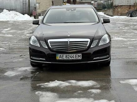 Коричневый Мерседес Е-Класс, объемом двигателя 3 л и пробегом 82 тыс. км за 25500 $, фото 1 на Automoto.ua