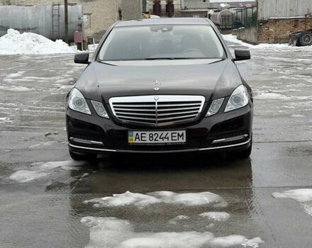 Коричневый Мерседес Е-Класс, объемом двигателя 3 л и пробегом 82 тыс. км за 25500 $, фото 1 на Automoto.ua