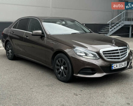 Коричневий Мерседес Е-Клас, об'ємом двигуна 2.2 л та пробігом 175 тис. км за 16999 $, фото 1 на Automoto.ua