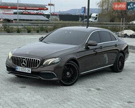 Коричневый Мерседес Е-Класс, объемом двигателя 1.95 л и пробегом 310 тыс. км за 24000 $, фото 1 на Automoto.ua