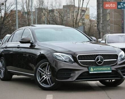 Коричневый Мерседес Е-Класс, объемом двигателя 1.99 л и пробегом 124 тыс. км за 30000 $, фото 1 на Automoto.ua