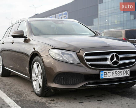 Коричневый Мерседес Е-Класс, объемом двигателя 1.95 л и пробегом 275 тыс. км за 22500 $, фото 1 на Automoto.ua