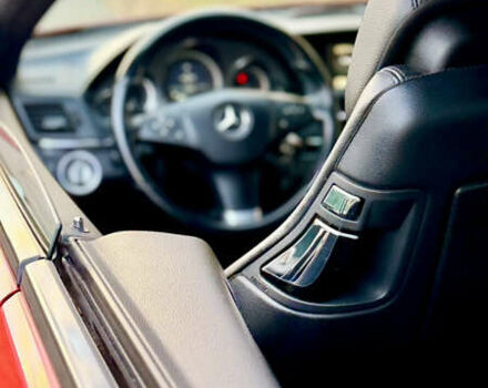 Красный Мерседес Е-Класс, объемом двигателя 1.8 л и пробегом 150 тыс. км за 16300 $, фото 18 на Automoto.ua