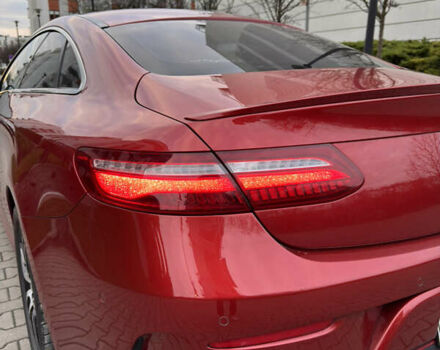 Красный Мерседес Е-Класс, объемом двигателя 3 л и пробегом 105 тыс. км за 34000 $, фото 5 на Automoto.ua