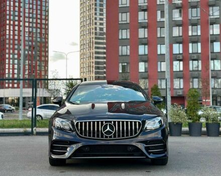 Красный Мерседес Е-Класс, объемом двигателя 3 л и пробегом 28 тыс. км за 36000 $, фото 2 на Automoto.ua