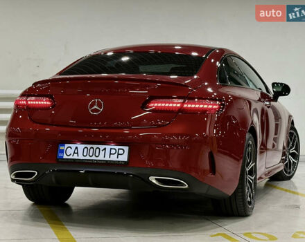 Червоний Мерседес Е-Клас, об'ємом двигуна 1.99 л та пробігом 30 тис. км за 69000 $, фото 3 на Automoto.ua