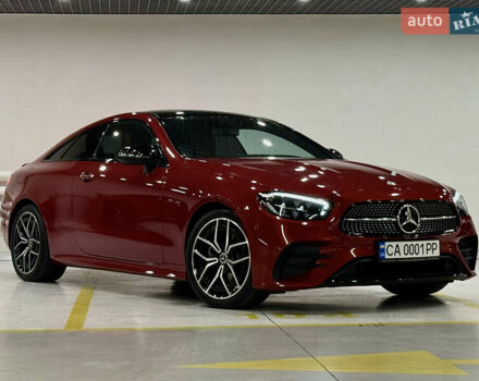 Червоний Мерседес Е-Клас, об'ємом двигуна 1.99 л та пробігом 30 тис. км за 69000 $, фото 2 на Automoto.ua