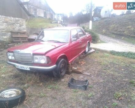 Красный Мерседес Е-Класс, объемом двигателя 2.4 л и пробегом 999 тыс. км за 1145 $, фото 4 на Automoto.ua