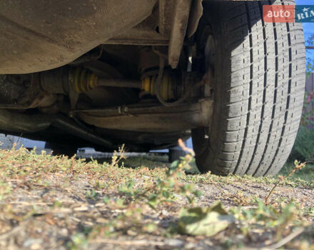 Красный Мерседес Е-Класс, объемом двигателя 2.4 л и пробегом 290 тыс. км за 3500 $, фото 14 на Automoto.ua