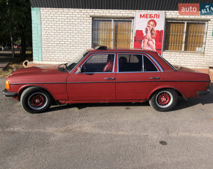 Красный Мерседес Е-Класс, объемом двигателя 2.4 л и пробегом 290 тыс. км за 3500 $, фото 2 на Automoto.ua