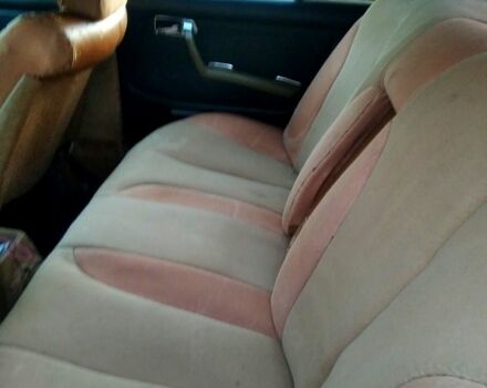 Красный Мерседес Е-Класс, объемом двигателя 2.3 л и пробегом 200 тыс. км за 1500 $, фото 5 на Automoto.ua