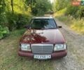 Червоний Мерседес Е-Клас, об'ємом двигуна 2.3 л та пробігом 230 тис. км за 1200 $, фото 1 на Automoto.ua