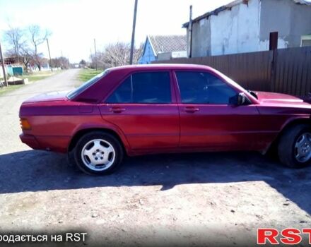 Червоний Мерседес Е-Клас, об'ємом двигуна 2.3 л та пробігом 123 тис. км за 2050 $, фото 1 на Automoto.ua