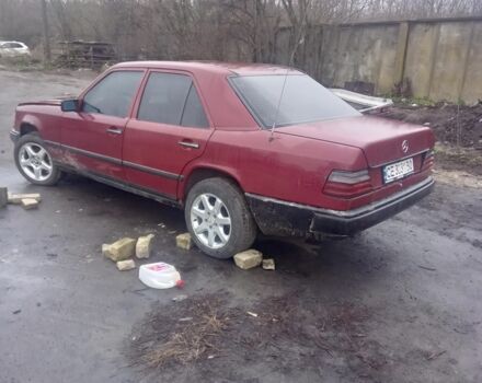 Красный Мерседес Е-Класс, объемом двигателя 2 л и пробегом 389 тыс. км за 700 $, фото 1 на Automoto.ua