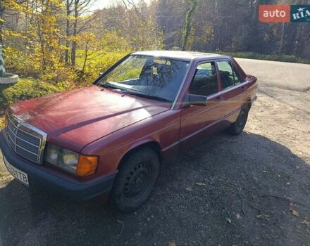 Червоний Мерседес Е-Клас, об'ємом двигуна 2 л та пробігом 349 тис. км за 1700 $, фото 9 на Automoto.ua